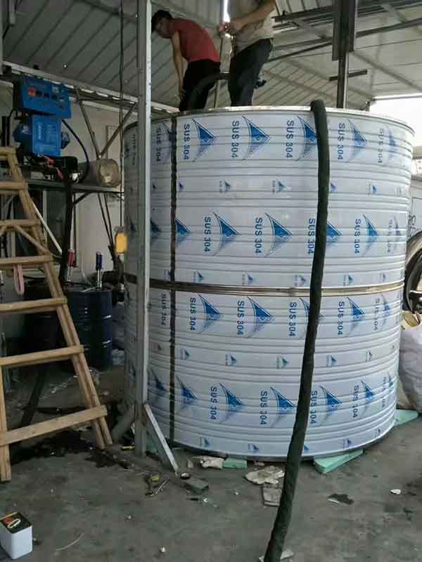 養殖水箱聚氨酯保溫噴涂