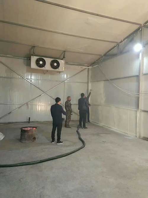 高層冷庫外墻保溫施工機(jī)械(圖1) 高層冷庫外墻保溫施工機(jī)械
