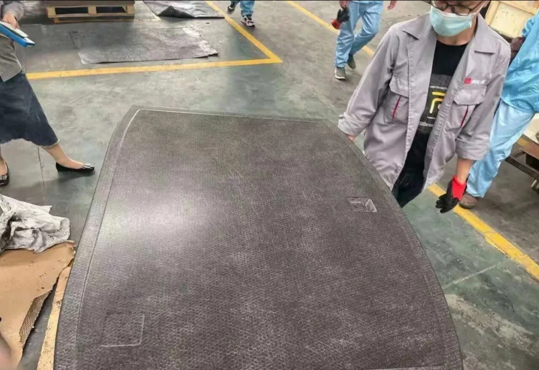 聚脲噴涂新能源汽車的隱形護(hù)甲